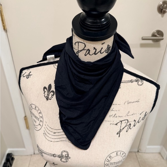 Lululemon Athletica Black Scarf NWOT - Picture 4 of 6
